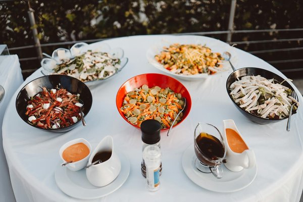 Unlocking Flavorful Ambiance: Strategies for Restaurants to Master Scent Marketing in Elevating Dining Experiences